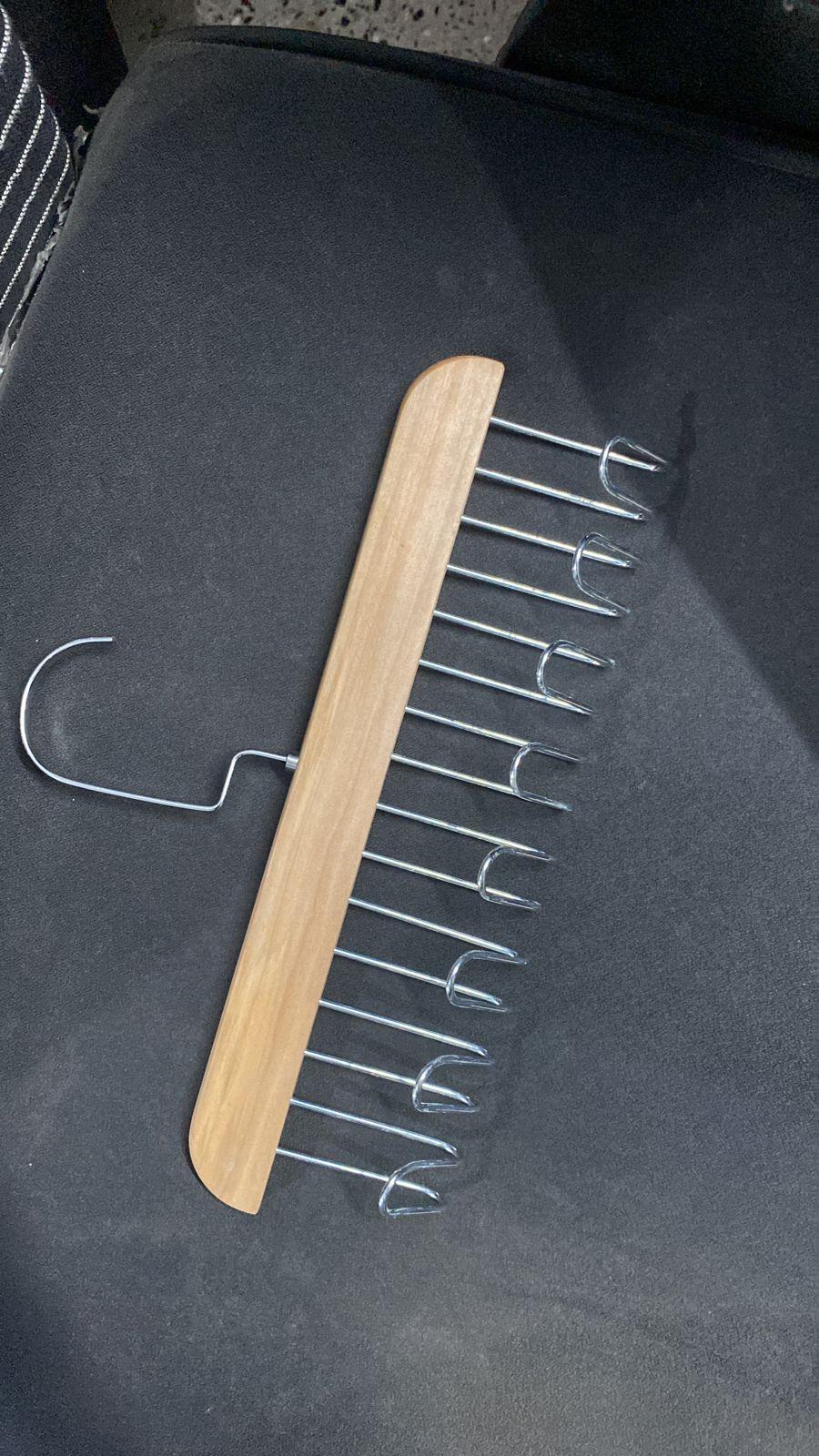 🌟 Wooden Hanger with Metal Hooks (Pack of 1)