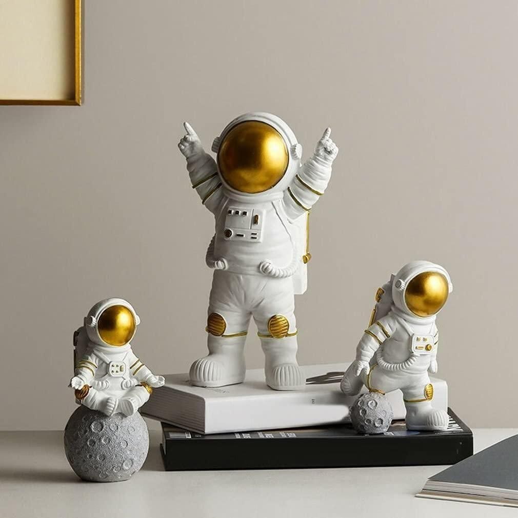 🚀 Astronaut Spaceman Statue Set of 3 🌌
