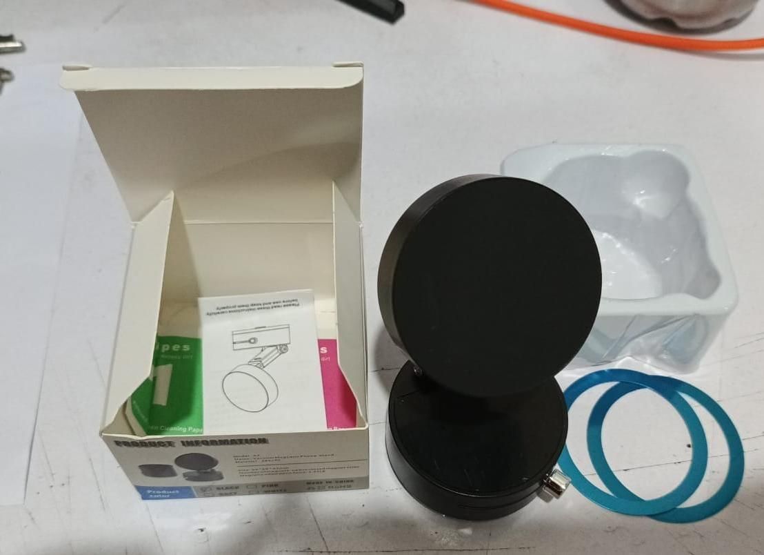 📱 Vacuum Magnetic Suction Phone Holder