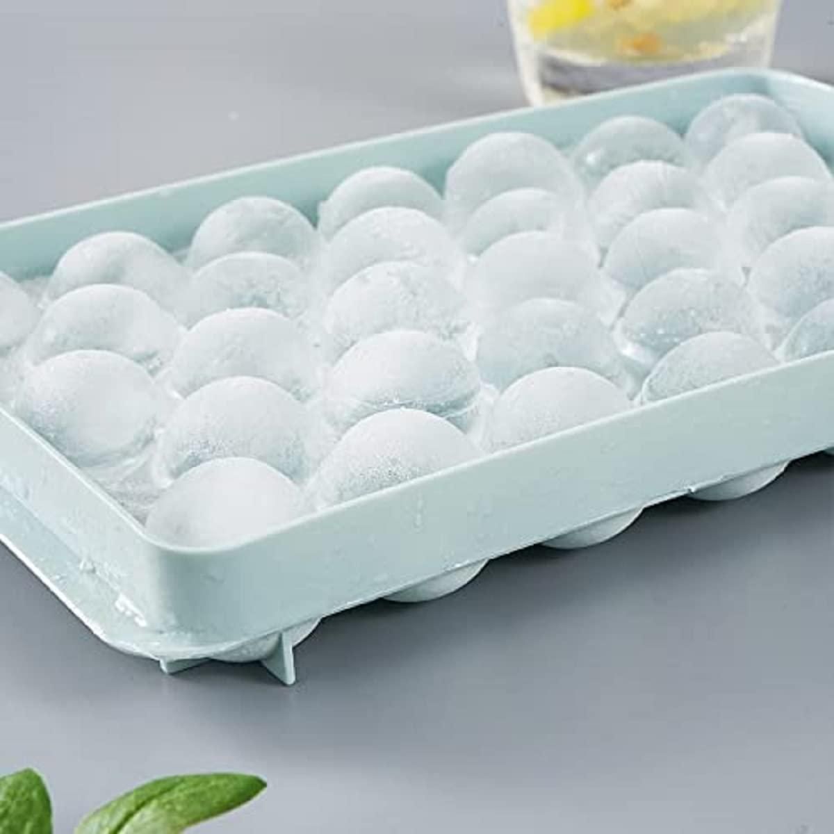❄️ Round Ice Cube Tray – BPA Free 🌟