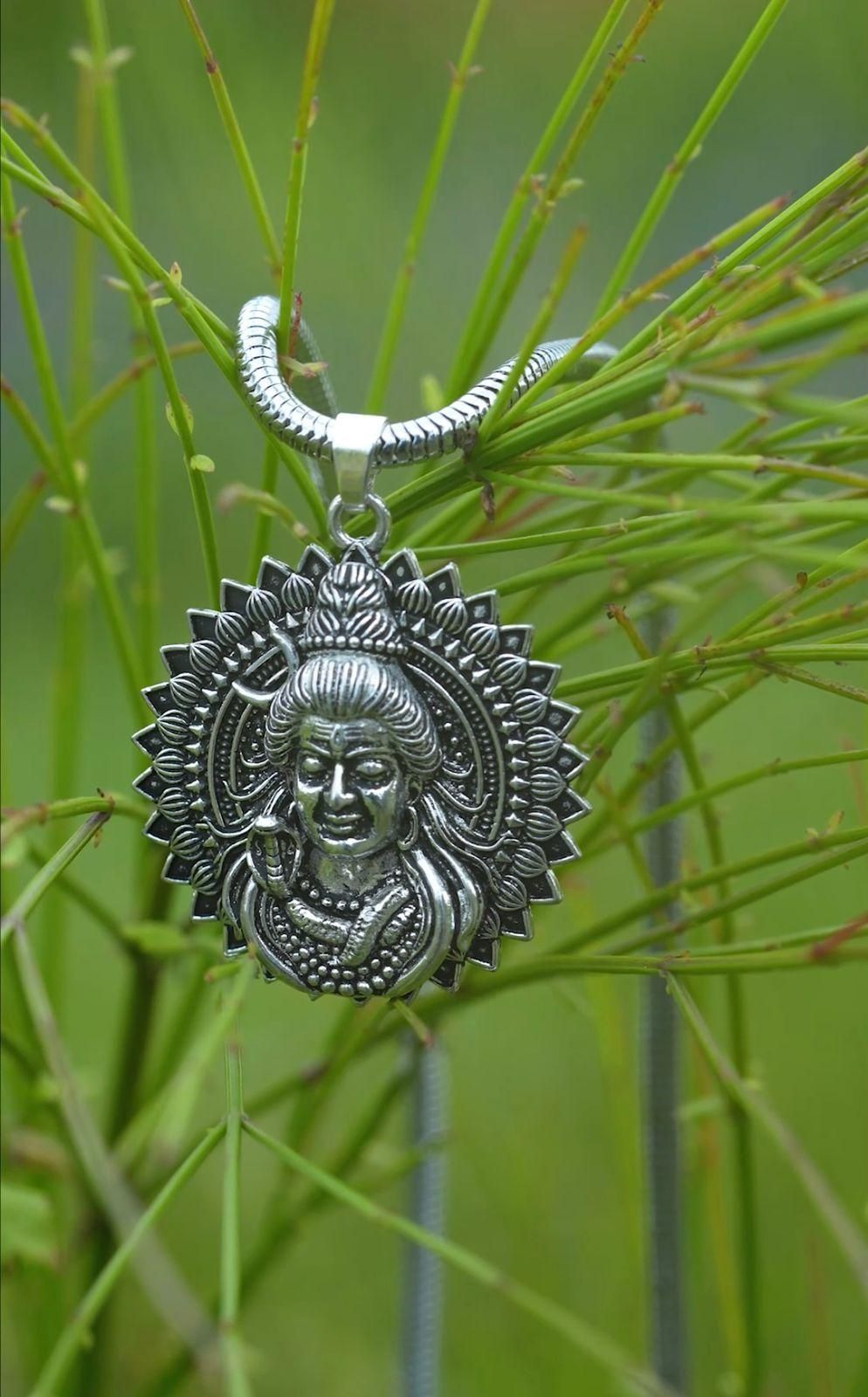 🕉️ Lord Shiva Pendant with Snake Chain