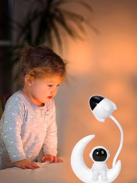 🌌 Astronaut LED Desk Lamp – Space Man Moon Night Light 🚀