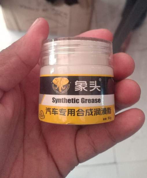 🔧 Synthetic Grease Lubricant with Brush 🚗