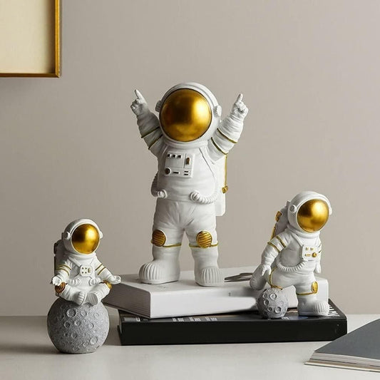 🚀 Astronaut Spaceman Statue Set of 3 🌌
