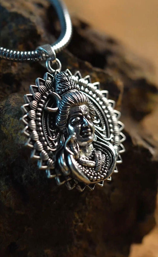 🕉️ Lord Shiva Pendant with Snake Chain